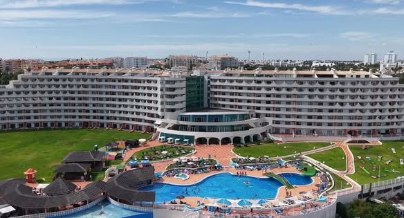 Mid April Albufeira Portugal BARGAIN Short Break - Image 2