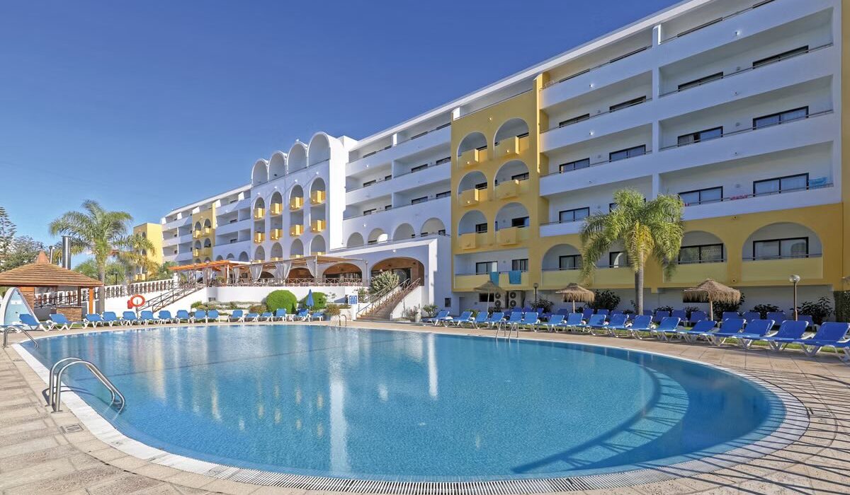 LAST MIN Algarve Portugal Sunshine Break - Image 1