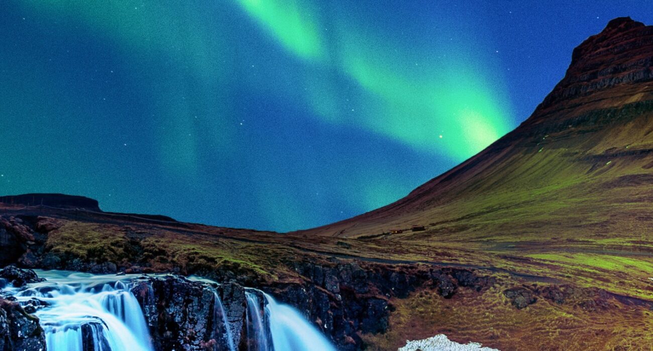 EARLY BOOKER Iceland 2027 with Northern Lights Tour - Image 1