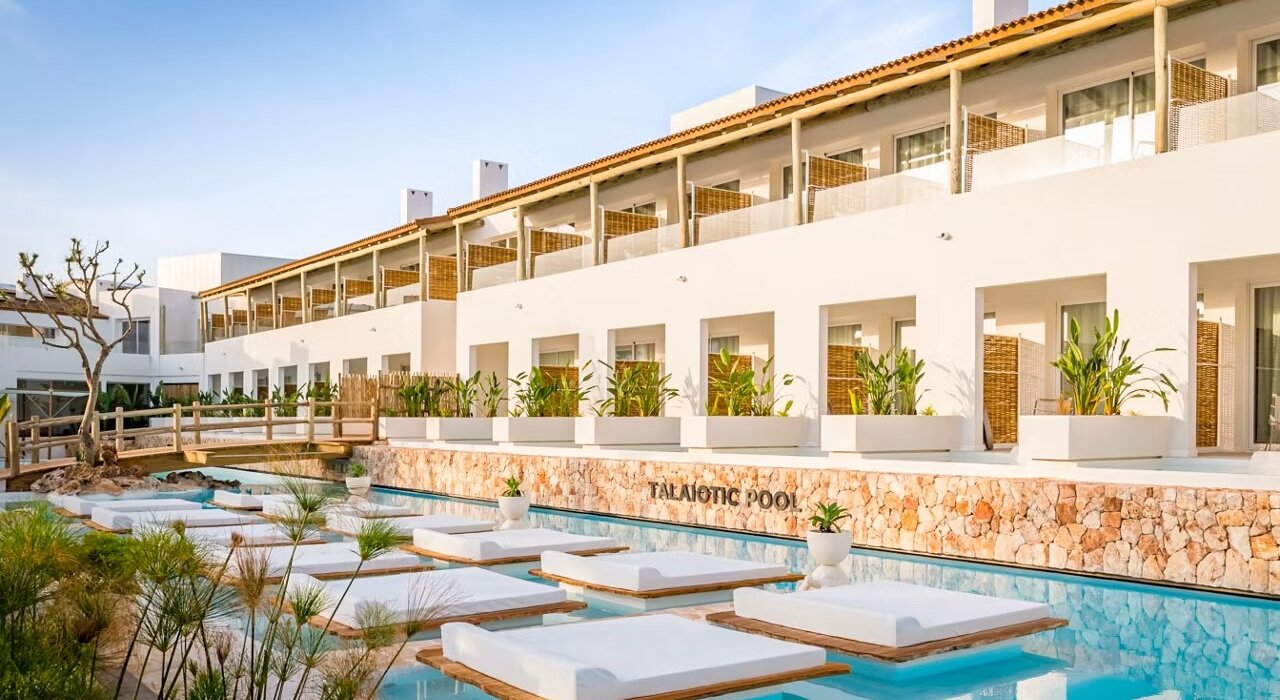 Luxury 5* Early May Menorca Week Break - Image 2