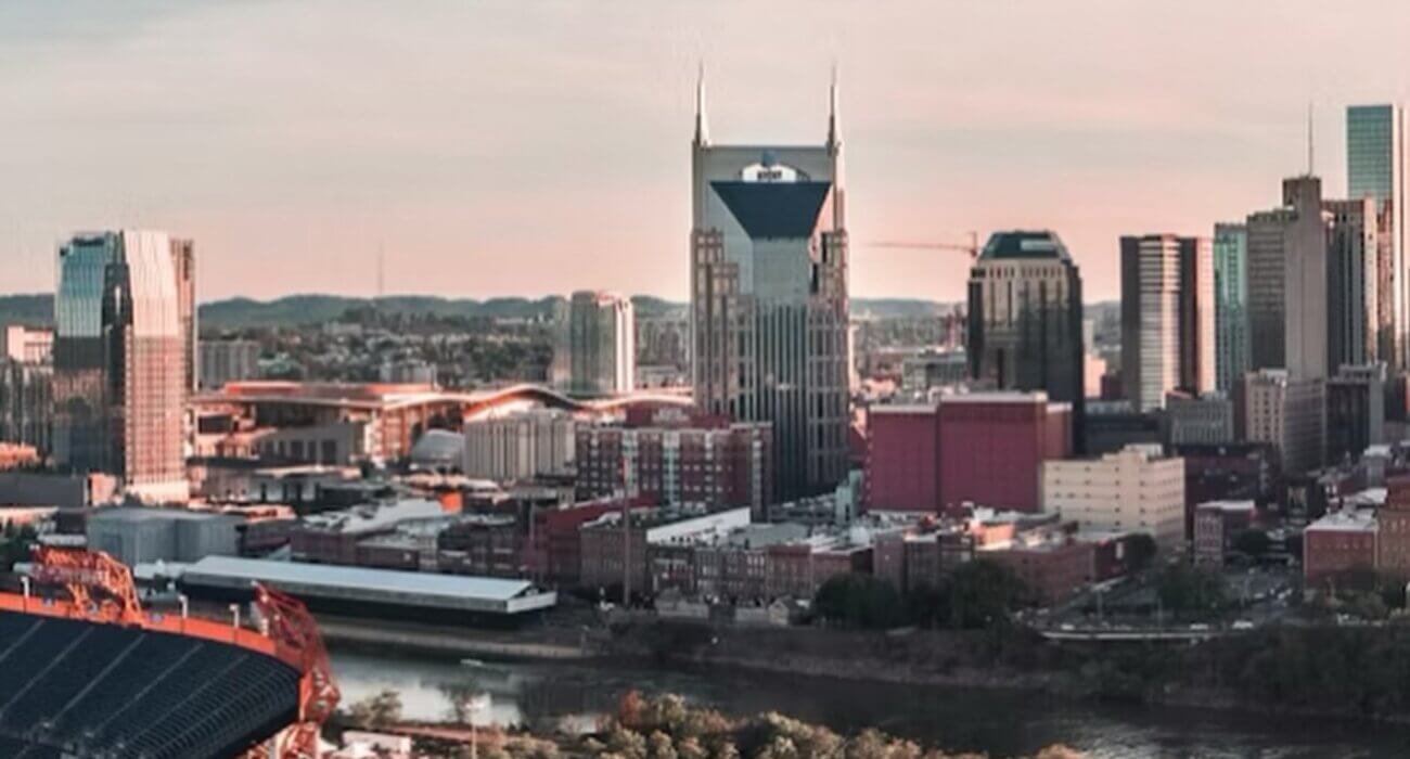 Peak Summer Nashville USA with VIP Memphis Day Trip - Image 1