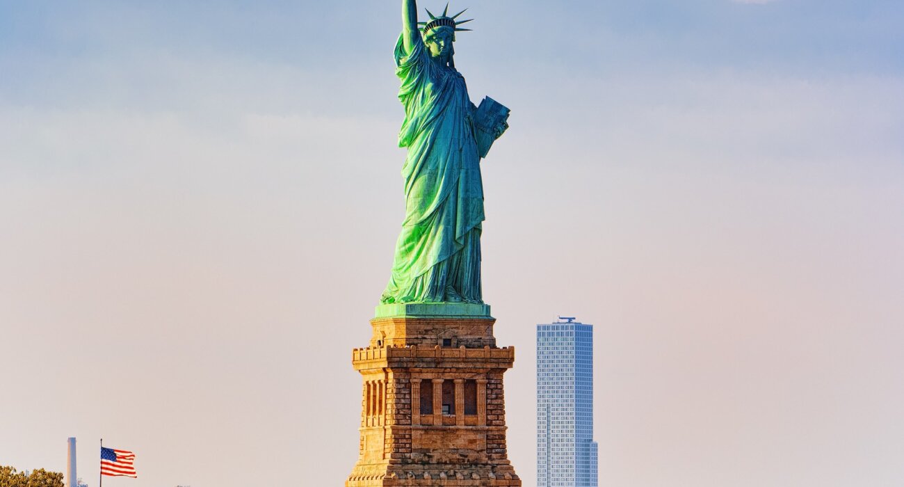 ICELAND AND NEW YORK TWIN CENTRE - Image 2