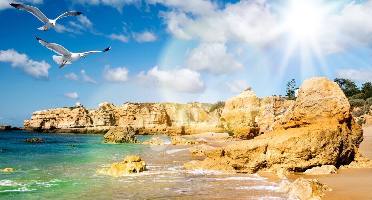 Algarve Mid April BARGAIN Short Break Offer - Image 1