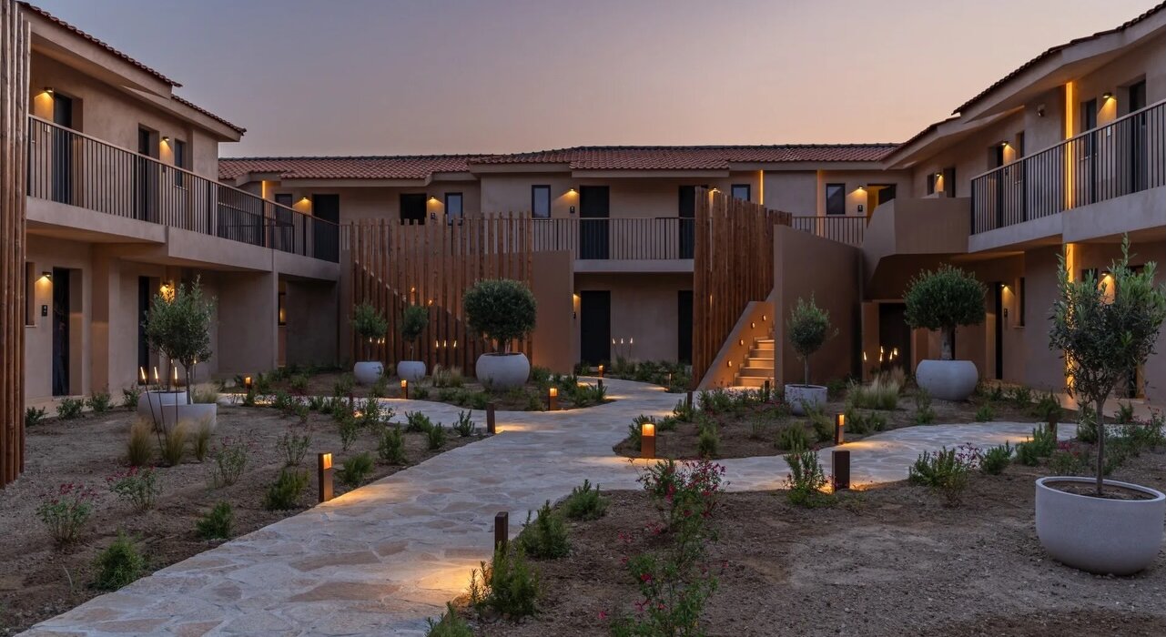 Rhodes Boutique Luxury Autumn Sunshine - Image 3