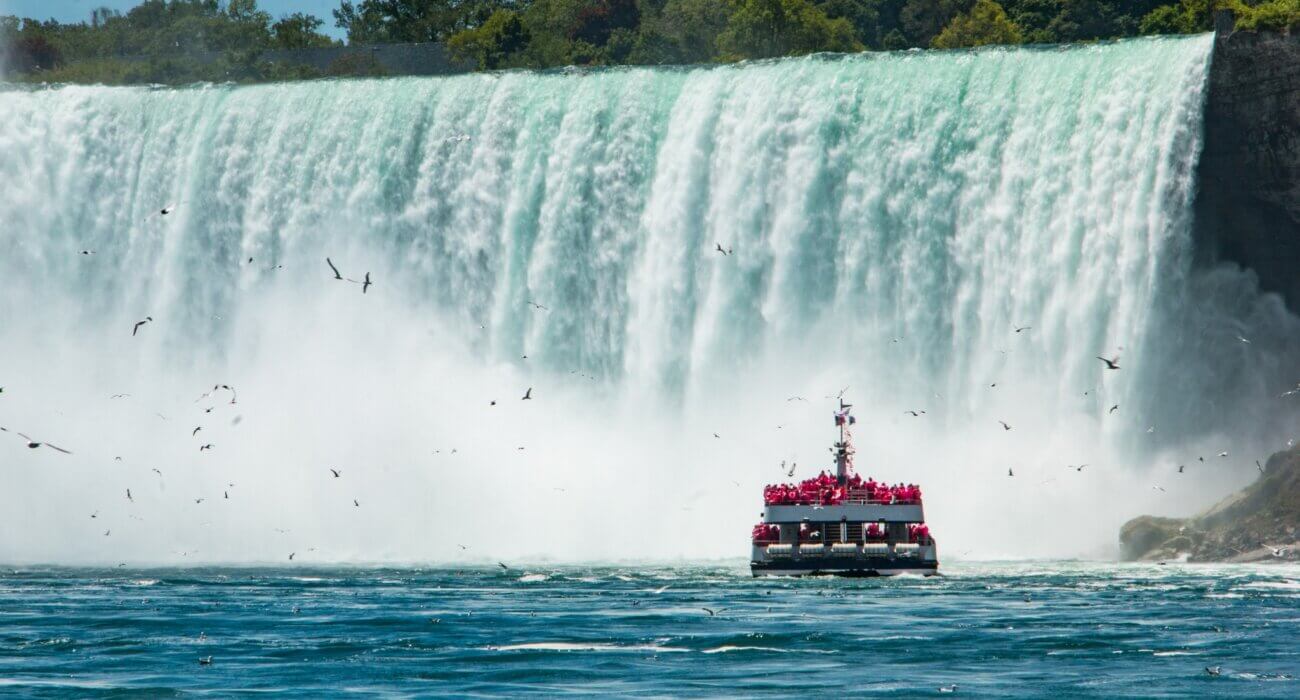 Autumn Toronto and Niagara Falls Twin Centre - Image 2
