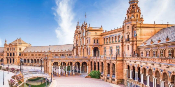 SEVILLE SPAIN AUGUST BREAK