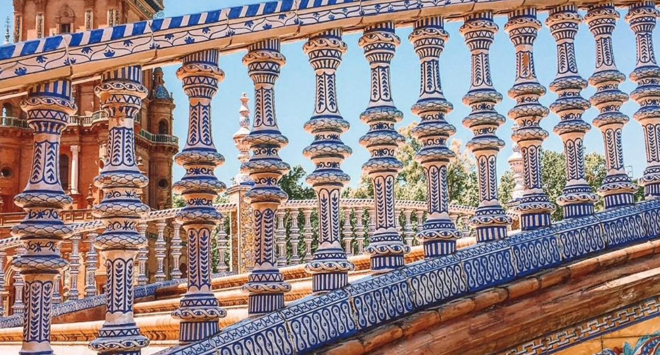 SEVILLE SPAIN AUGUST BREAK - Image 3