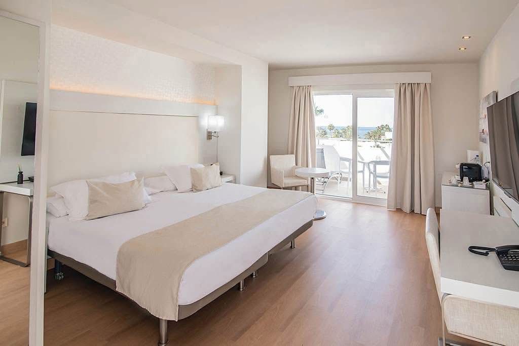 NInja Fave Lanzarote Spring Mini Break Offer - Image 3