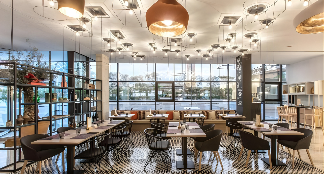 SEVILLE SPAIN AUGUST BREAK - Image 5