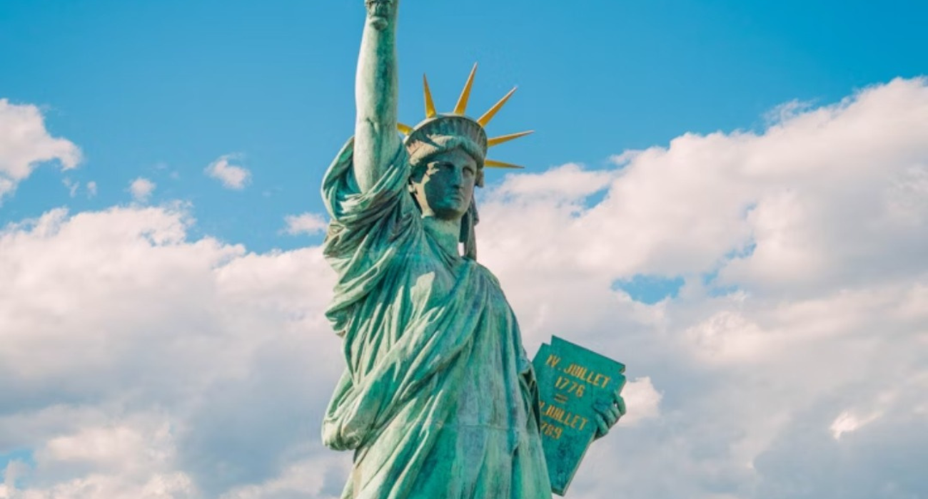 NYC & NCL BLISS BAHAMAS CRUISE COMBO - Image 5