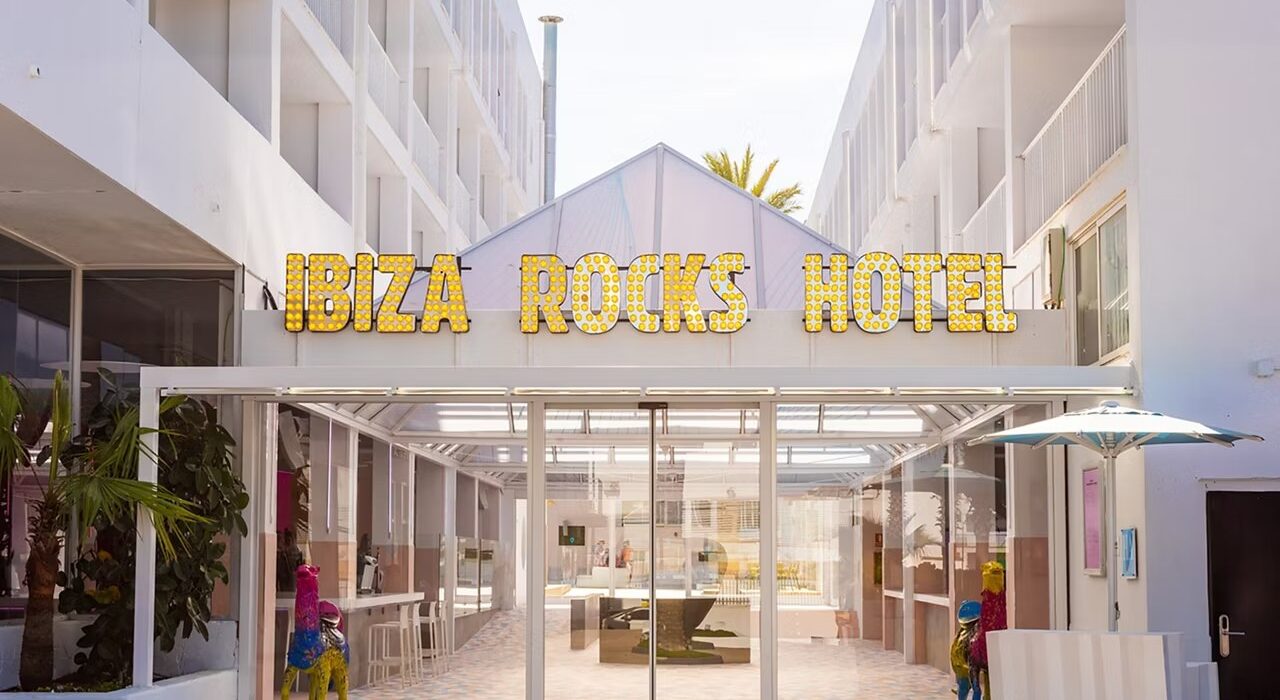 Early Summer PARTY Time at Ibiza Rocks - Image 6