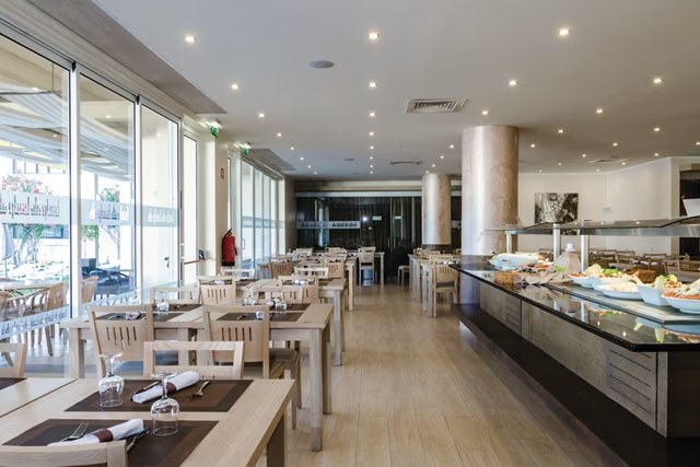 Early Summer Algarve Portugal Family Special - Image 2