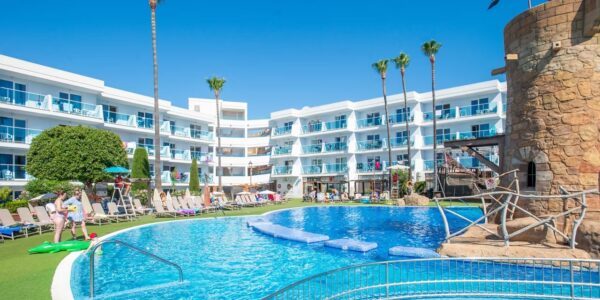 PIRATES VILLAGE SANTA PONSA FAMILY OFFER