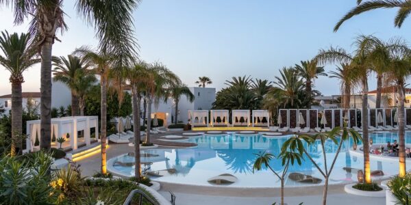 LATE APRIL 5* CRETE GREEK GETAWAY