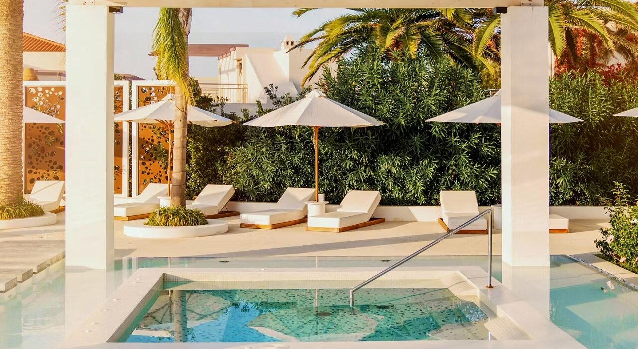 LATE APRIL 5* CRETE GREEK GETAWAY - Image 4