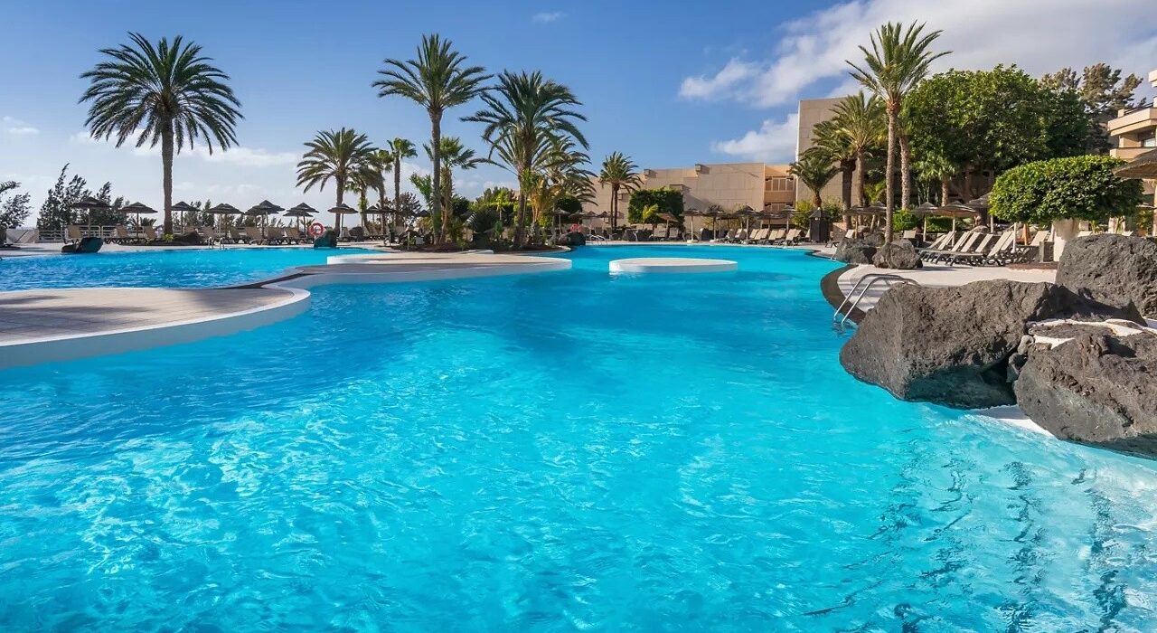 Mid April LAST MIN 4* Lanzarote Special - Image 1