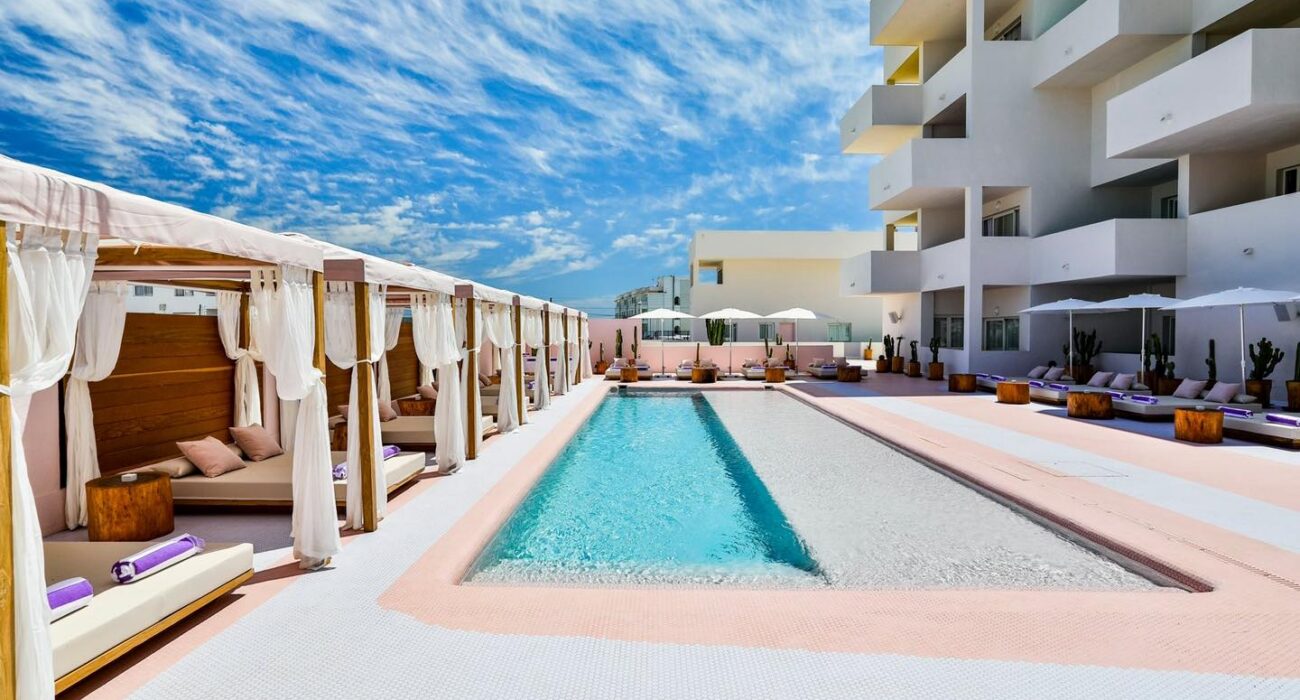 GRAB THE GIRLS AND GO… IBIZA IS CALLING - Image 4