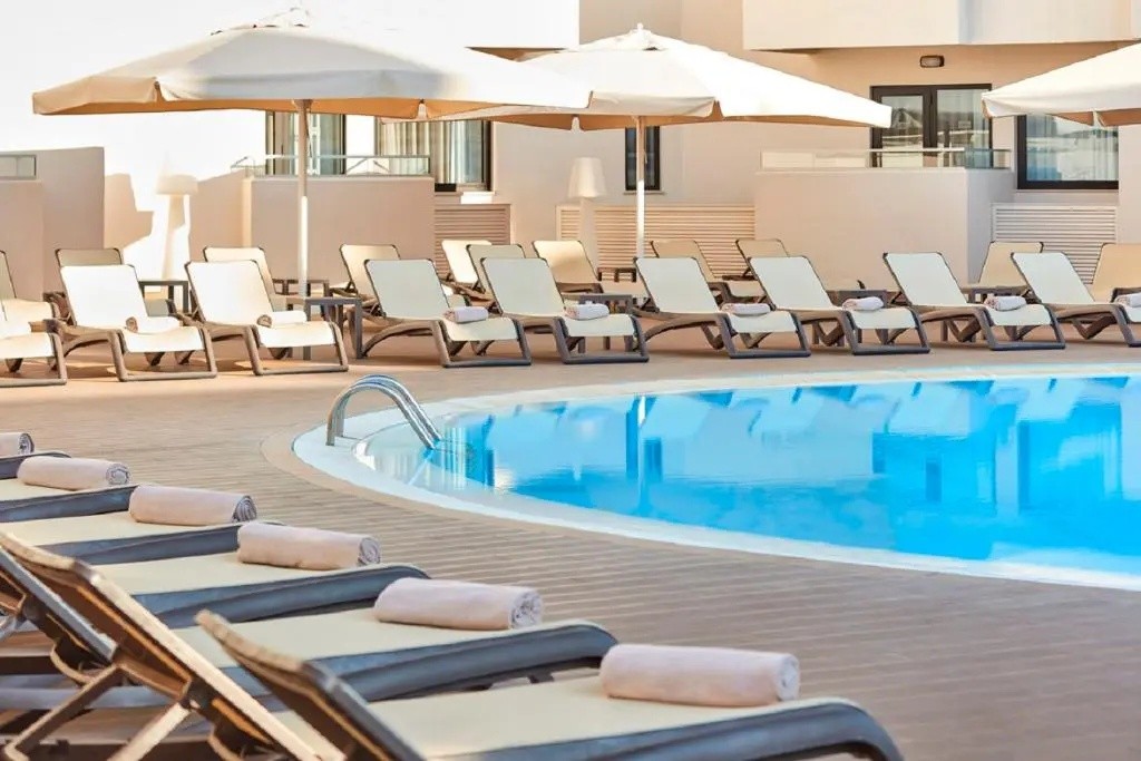 Mid April Spring Albufeira Weekender - Image 5