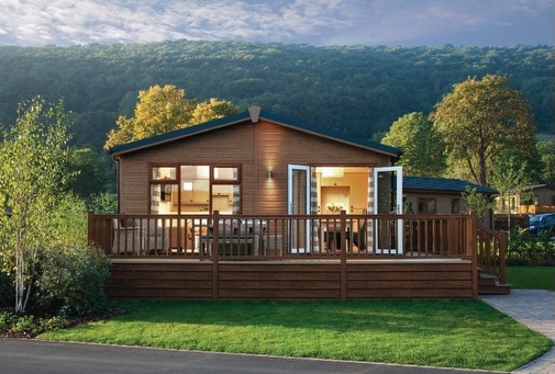 Somerset Summer 5* Luxury Lodge Resort - Image 6
