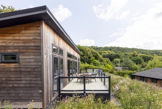 Somerset Summer 5* Luxury Lodge Resort - Image 1