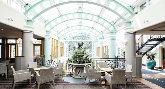 JERSEY LATE APRIL SPRING SHORT BREAK - Image 3