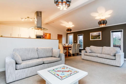 Somerset Summer 5* Luxury Lodge Resort - Image 5