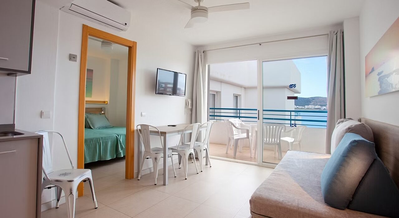 Early May Family Ibiza Sunshine BARGAIN - Image 4