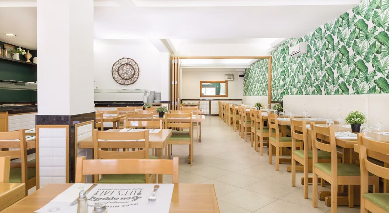 LAST MINUTE GETAWAY TO PORTUGAL - Image 2