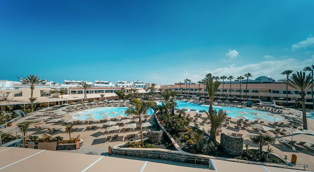 LUXURY FUERTEVENTURA MAY BREAK UNDER £800 - Image 1