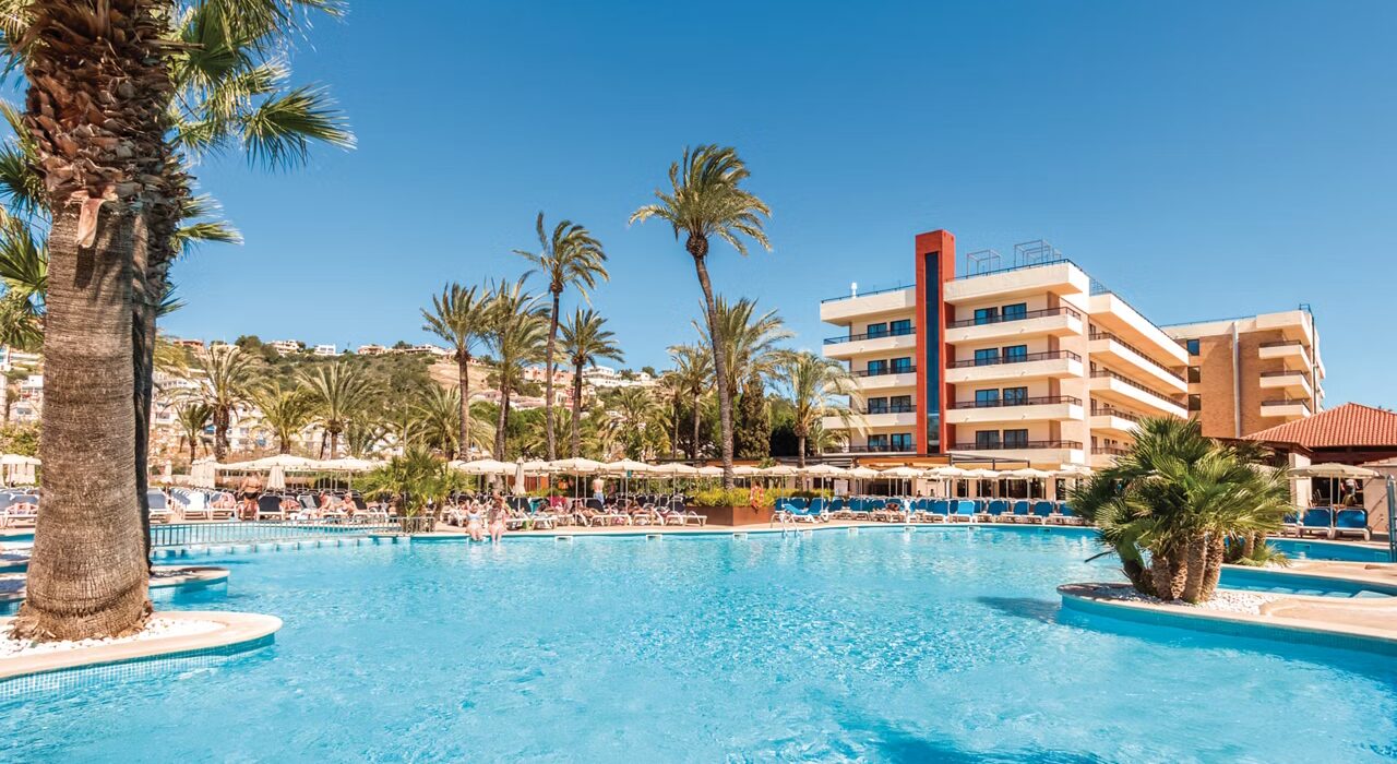 4* SANTA PONSA SPRING SUNSHINE BREAK - Image 1