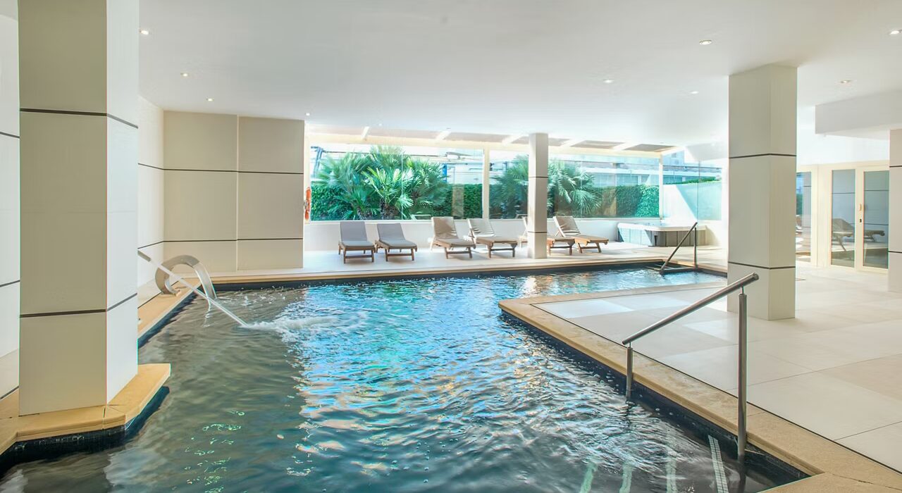 4* SANTA PONSA SPRING SUNSHINE BREAK - Image 2