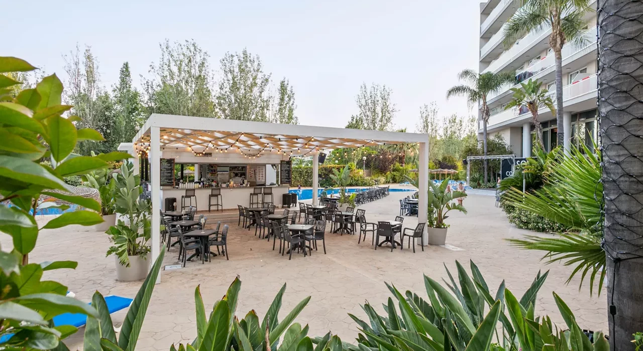 Mid May TWO WEEK Salou Spain BARGAIN Hols - Image 3