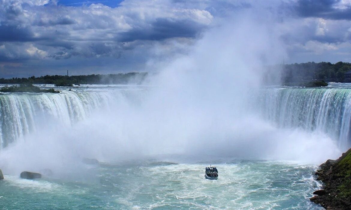 Toronto Canada Summer Family Getaway - Image 4