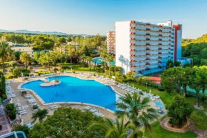 Mid May Family Bargain to Alcudia Majorca