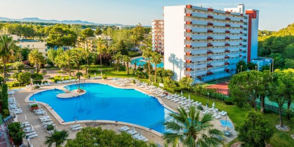 Mid May Family Bargain to Alcudia Majorca