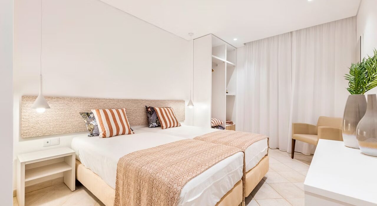 Easter Family Getaway Break to Algarve Portugal - Image 4