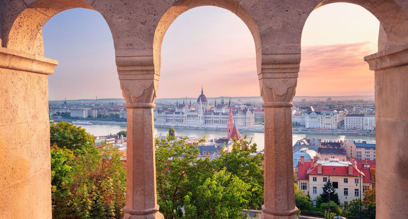 Mid May 4* Budapest City Break NInja Offer - Image 2