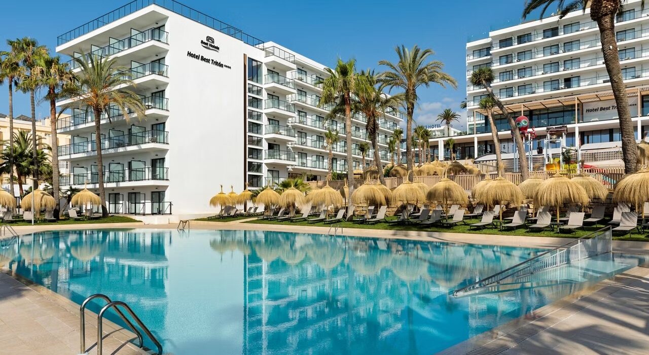 Benalmadena LAST MIN 4* Sunshine Week - Image 1