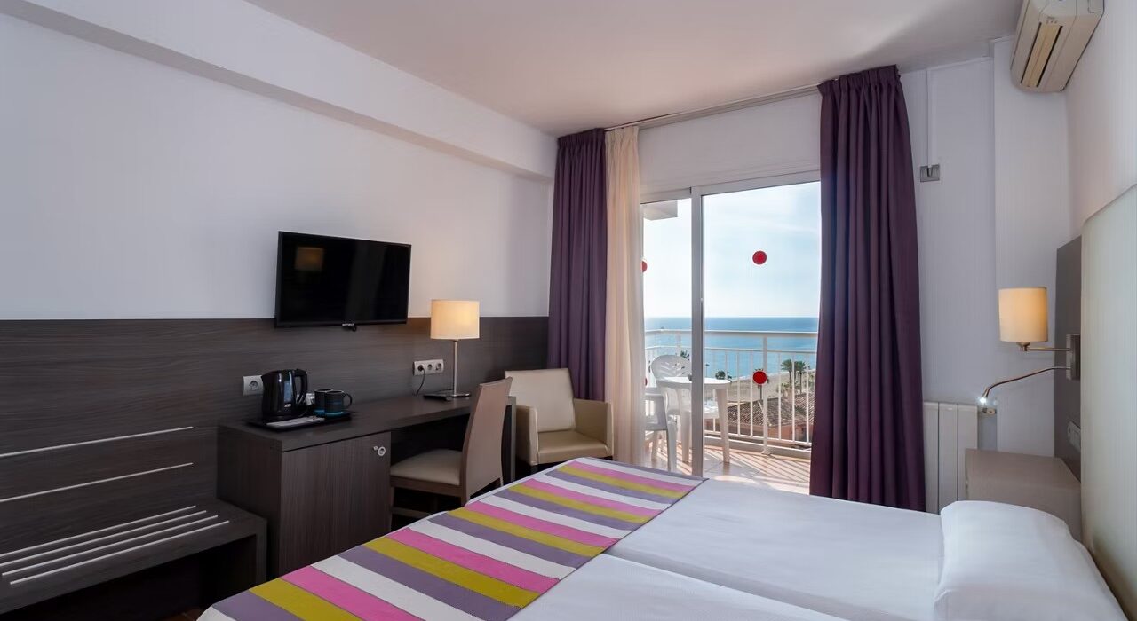 Costa Del Sol Spain Late April Mini Break Offer - Image 2