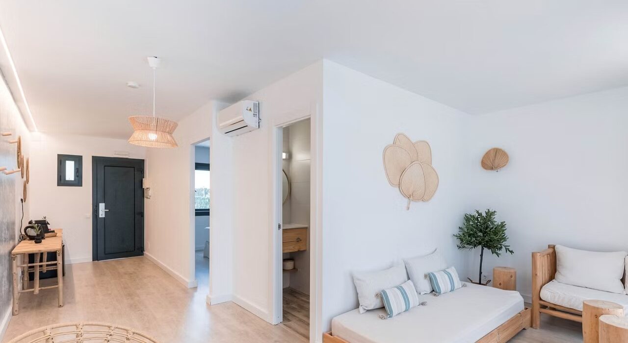 Menorca Mid May BARGAIN Sunshine Break - Image 2