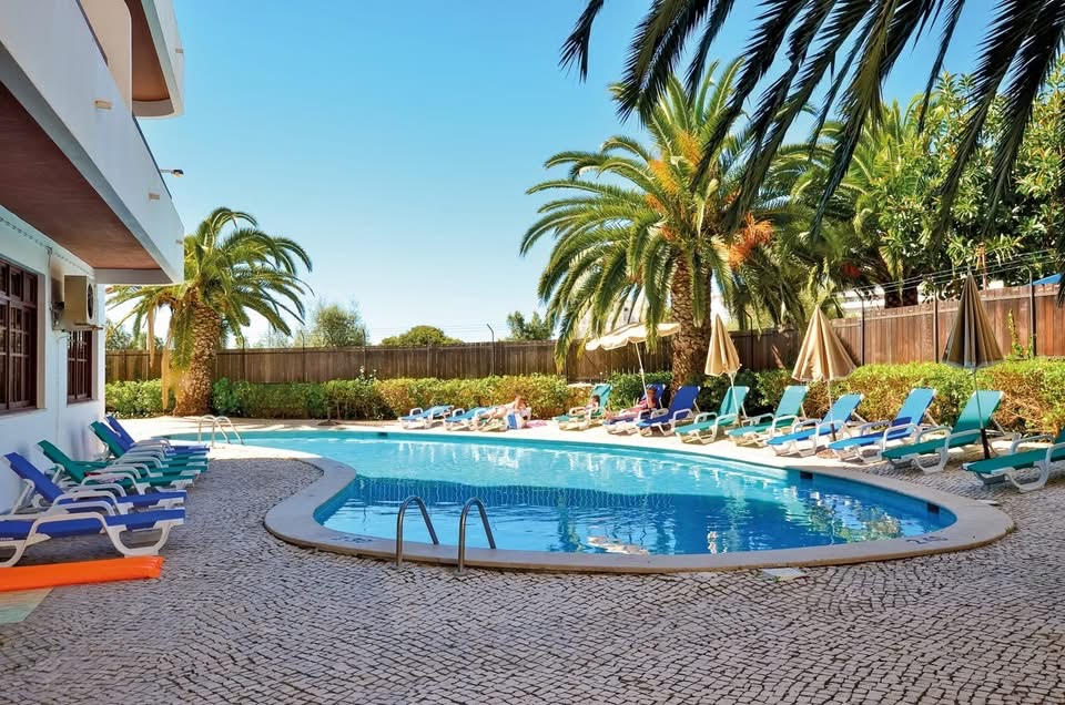 Algarve Portugal LAST MIN April Sunshine VALUE - Image 1