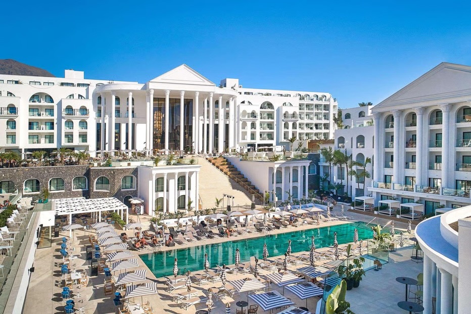 Tenerife 4* May Bank Hols Short Break - Image 2