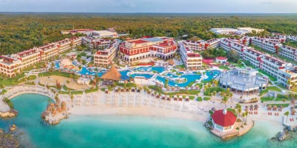 Luxury Halloween Hols at Hard Rock Mexico