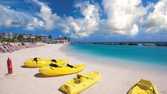 Luxury Halloween Hols at Hard Rock Mexico - Image 4