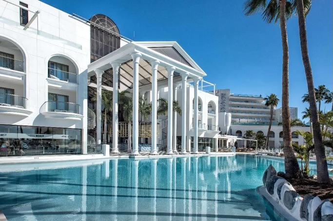 Adults Only Luxury in Costa Adeje Tenerife - Image 2