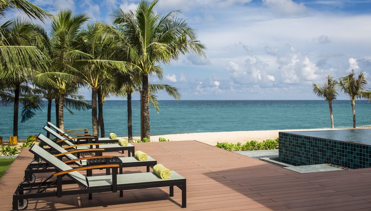 Vietnam Twin Centre – Discover Beach and City - Image 2