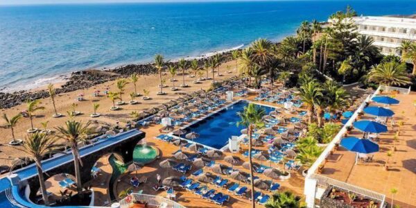 Beachfront Location – Lanzarote May Sunshine