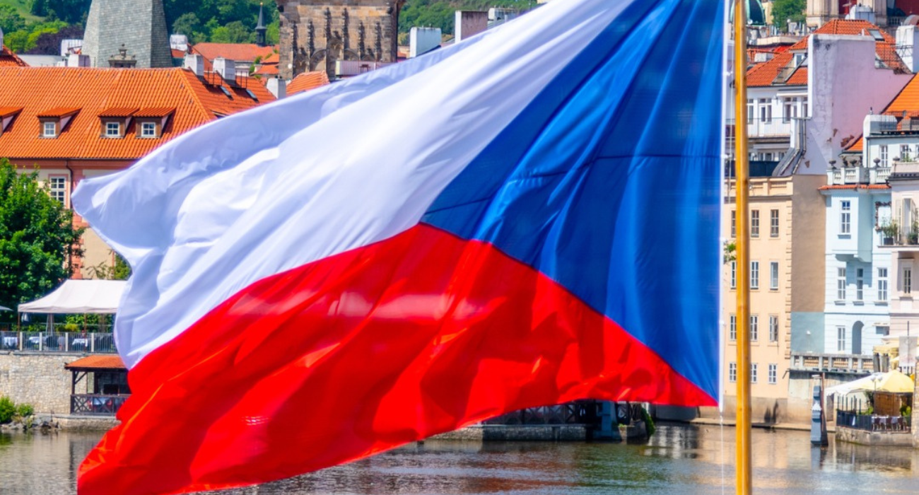 PRAGUE WINTER SHORT CITY BREAK - Image 2