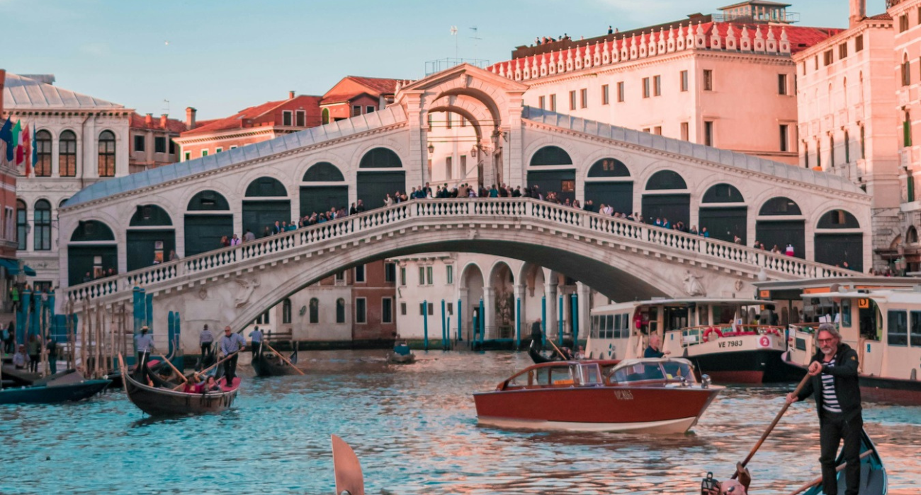 VENICE & VERONA – Classic Italian Cities - Image 2