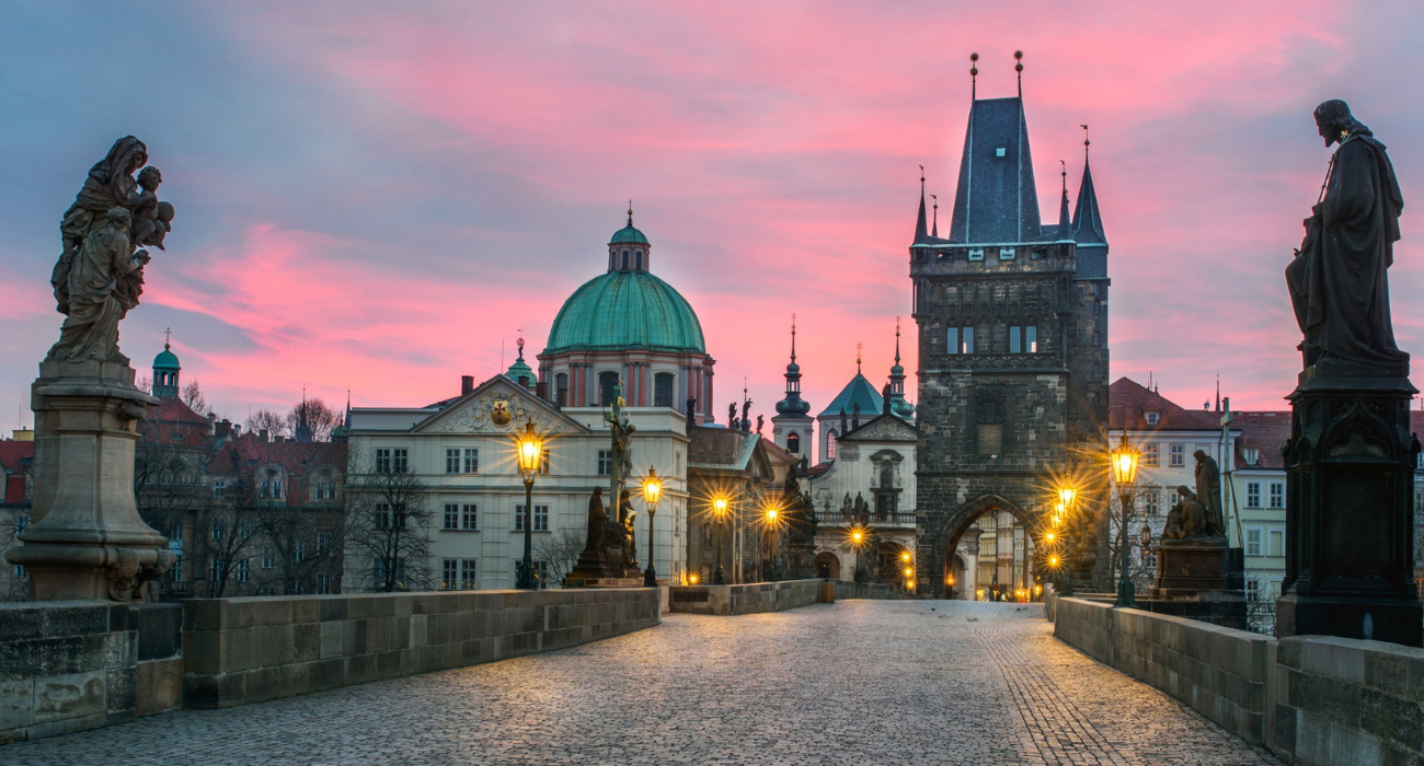 PRAGUE WINTER SHORT CITY BREAK - Image 1